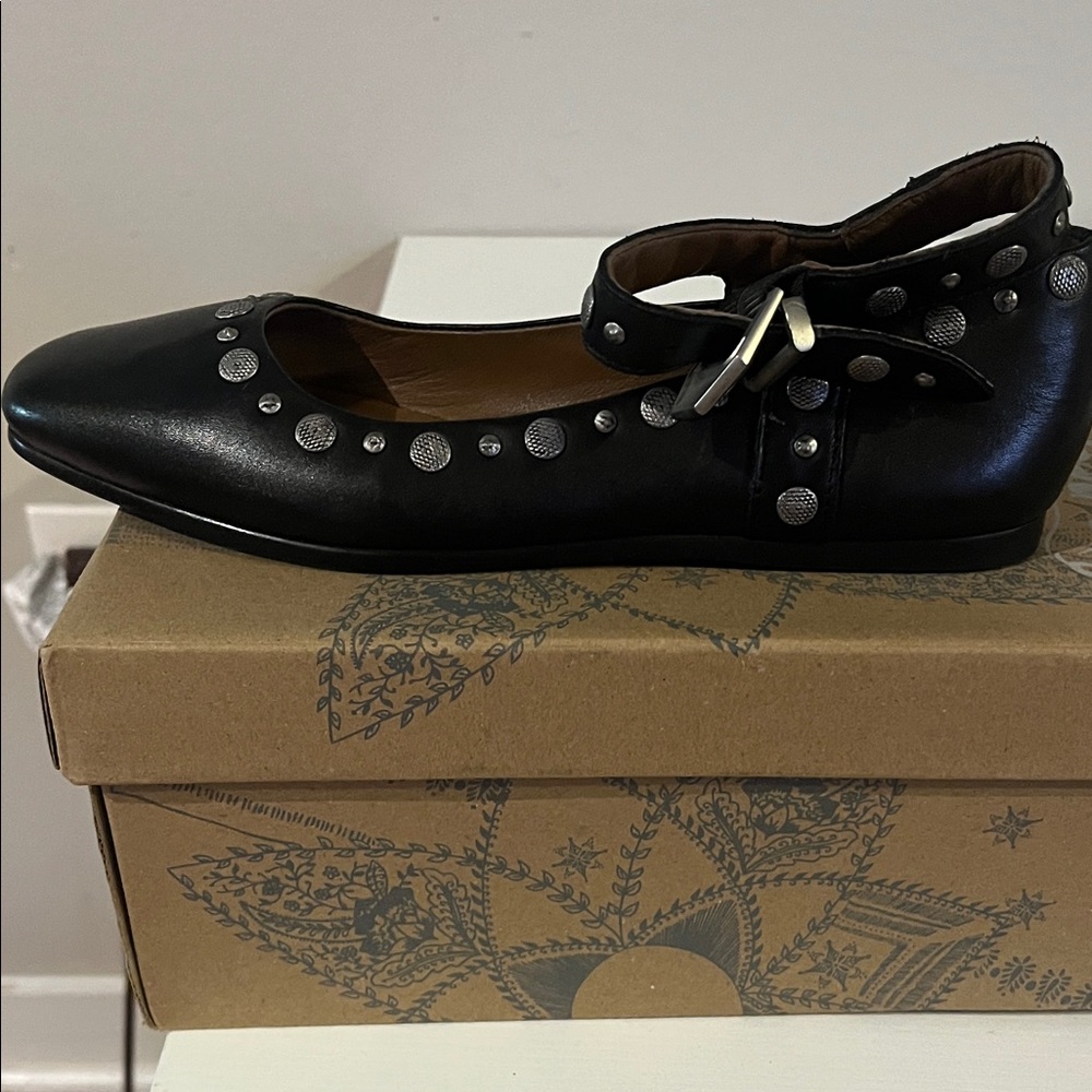 Black Studded Women's Shoes